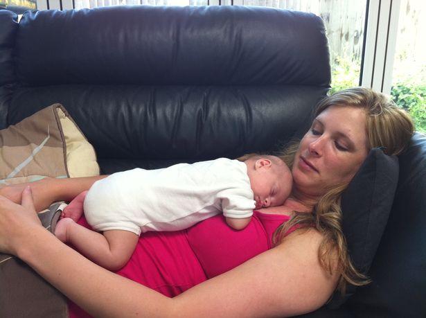 Câu chuyện cảm động phía sau vết sẹo đặc biệt trên ngực bé gái 7 tuổi-3