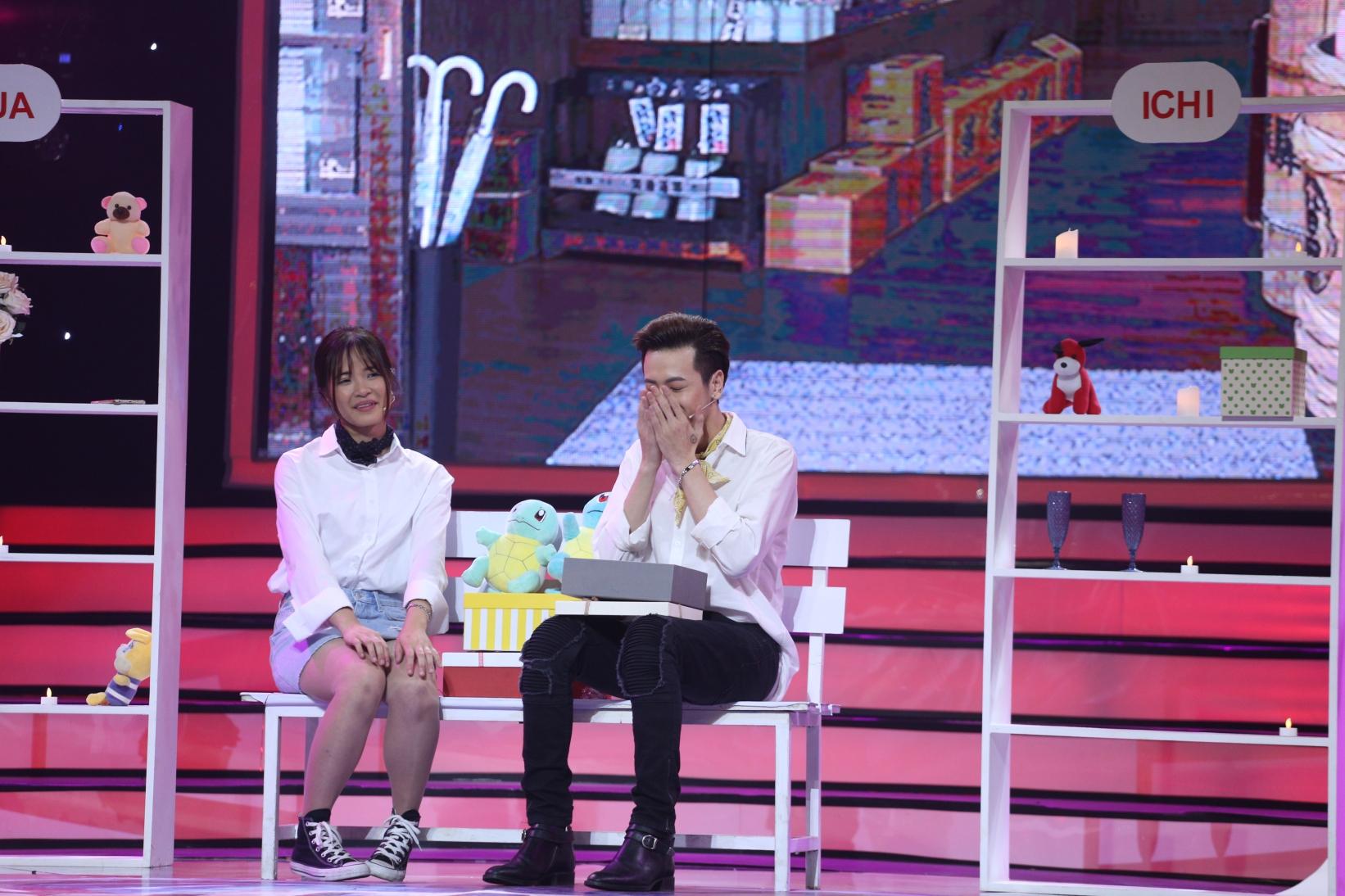 Bay từ Hàn Quốc về tỏ tình với Phí Ngọc Hưng, vậy mà cô gái này nhát đến nỗi không dám đọc kết quả-4