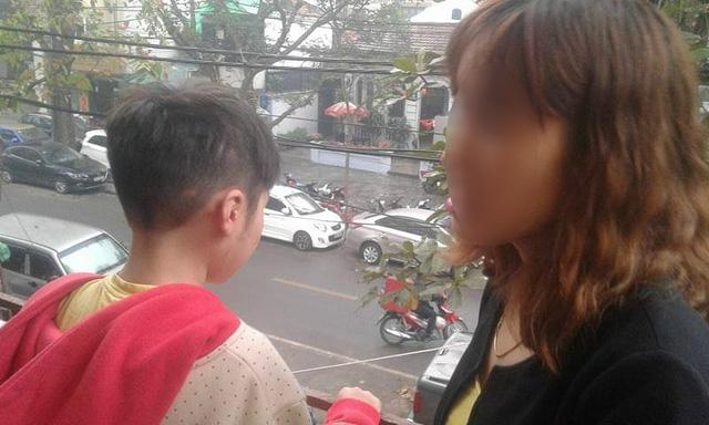 Dư luận chê vô tâm, mẹ đẻ bé trai 10 tuổi bị bố và dì ghẻ bạo hành nói gì?-1