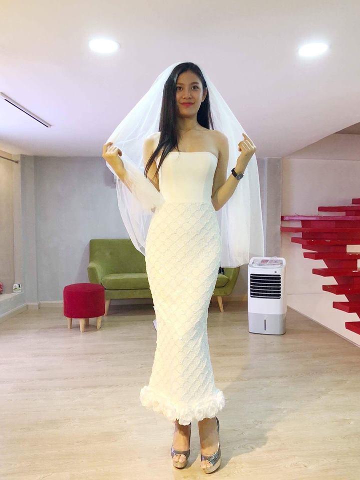 Vừa bỏ thi hoa hậu, Chúng Huyền Thanh bất ngờ đi thử váy và chụp ảnh cưới-1
