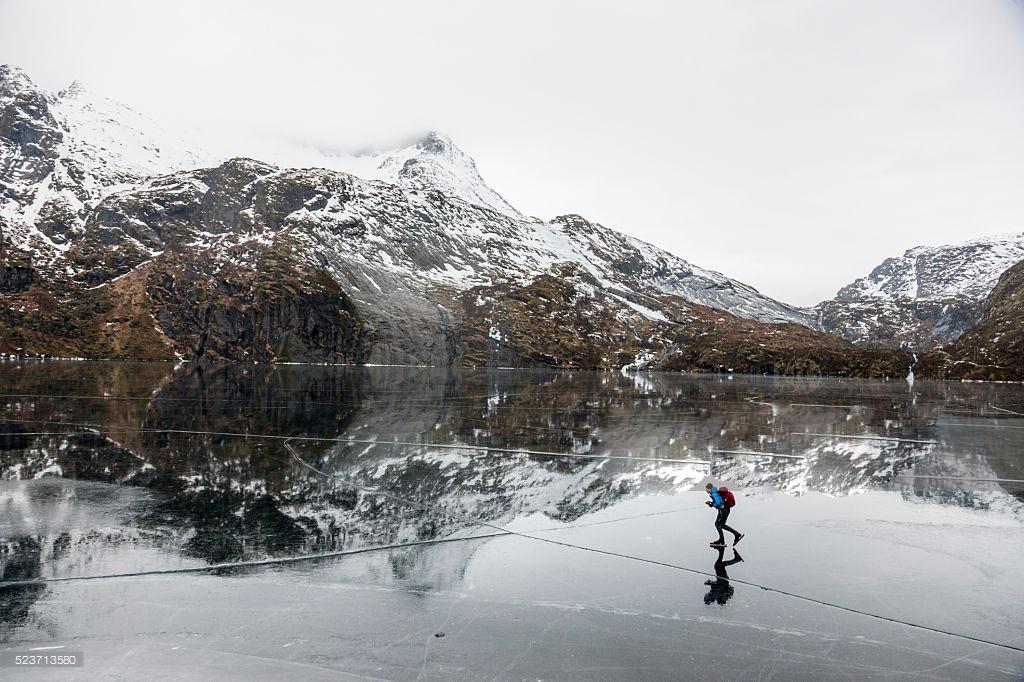 Sân trượt băng tự nhiên tuyệt đẹp trên thế giới-10