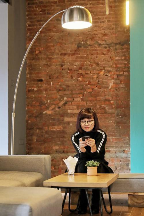 Bộ ảnh em chưa 18′ phiên bản cô giáo 38 tuổi khiến bao người phải trầm trồ-2