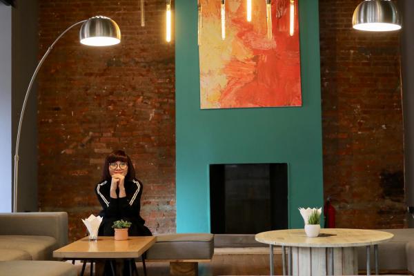 Bộ ảnh em chưa 18′ phiên bản cô giáo 38 tuổi khiến bao người phải trầm trồ-3