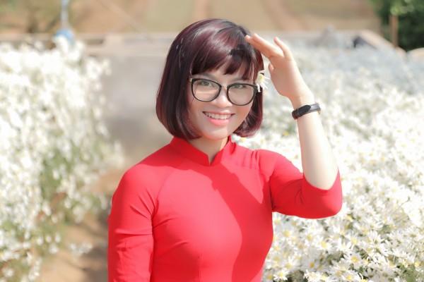 Bộ ảnh em chưa 18′ phiên bản cô giáo 38 tuổi khiến bao người phải trầm trồ-7