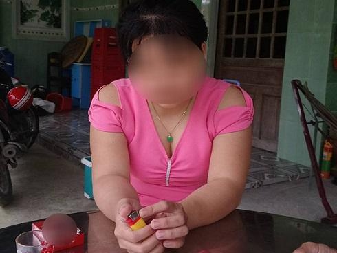 Mẹ cháu bé bị bà ngoại siết cổ chết: 'Tôi không dám hỏi nguyên nhân'