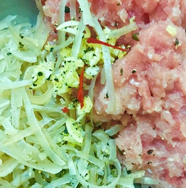 Từng thất bại thảm hại, mẹ 2 con chia sẻ bí kíp làm nem chua thành công, ngon tuyệt đỉnh-4