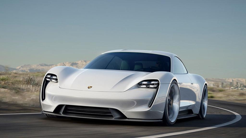 Siêu sedan điện Porsche Mission E chạy thử nghiệm trên phố-6