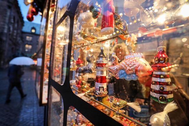 Những hình ảnh Giáng sinh 2017 lung linh sắc màu trên khắp thế giới-9