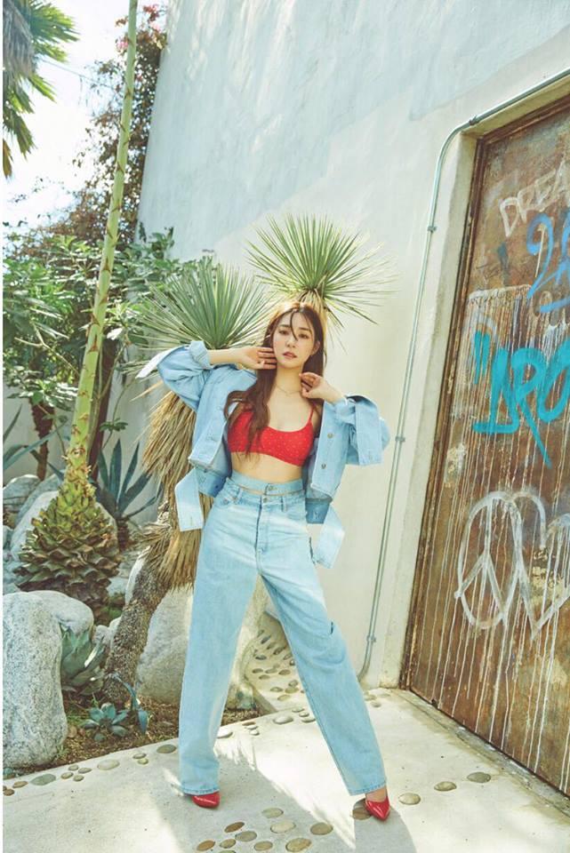 DJ Soda - Tiffany lên đồ sexy khoe vòng 1 gợi cảm nổi bật nhất street style sao Hàn-2