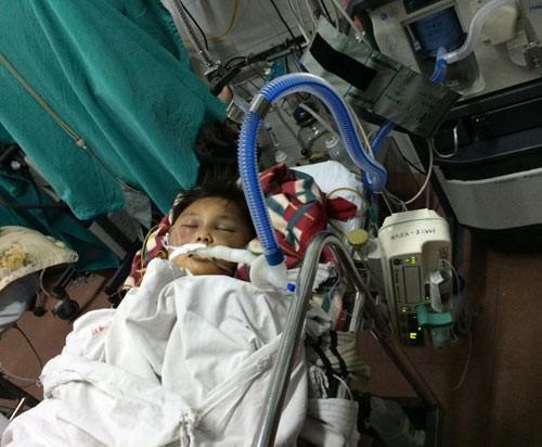 Rơi nước mắt với những đứa trẻ bị bố và mẹ kế bạo hành dã man-5