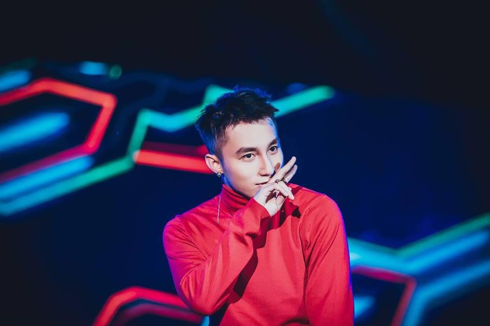 Top 9 cỗ máy in tiền khủng nhất làng giải trí Việt Nam năm 2017-5