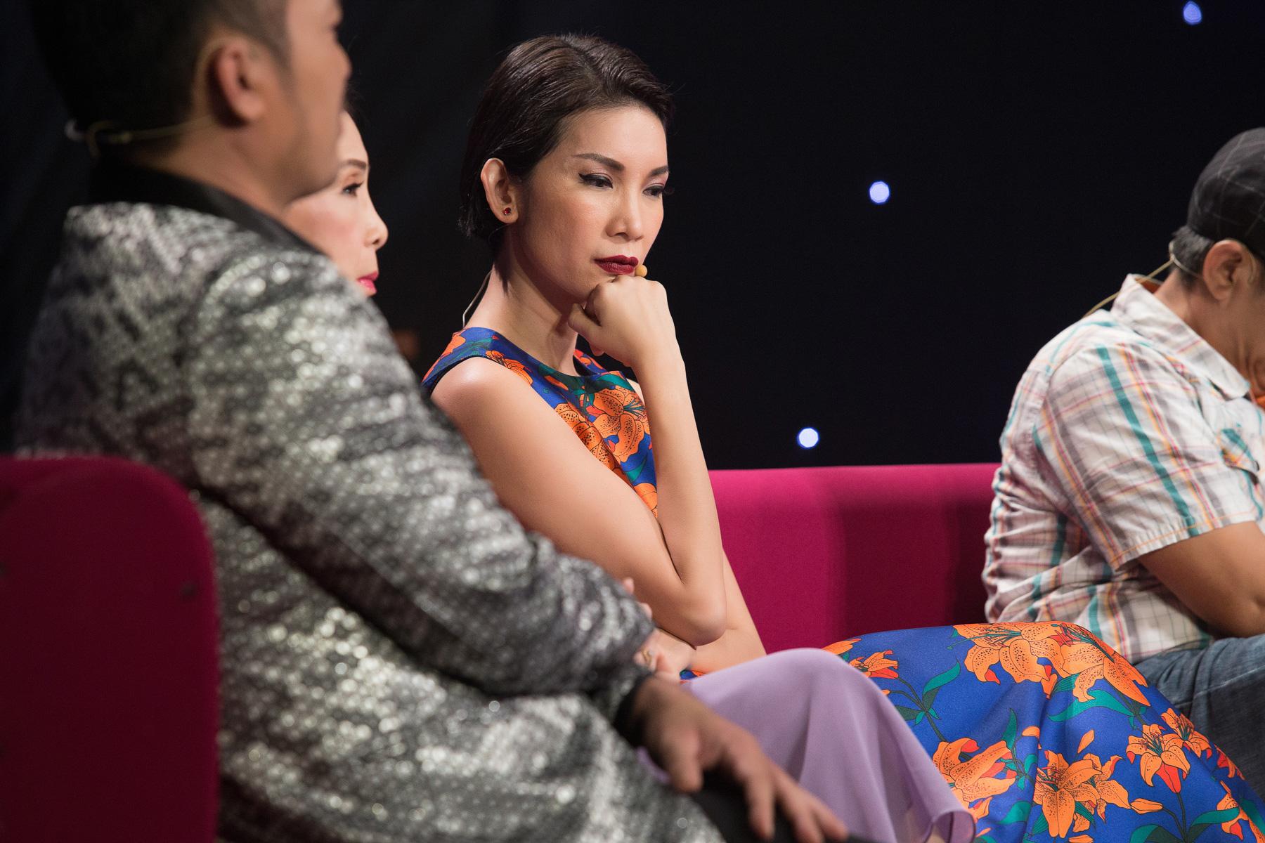 Trà Ngọc Hằng khóc nghẹn khi được hỏi về việc chia tay bạn trai sắp cưới-4