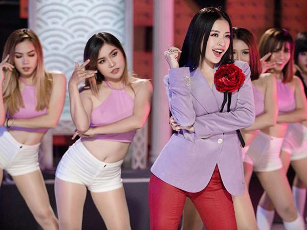 Mặc ý kiến trái chiều trong vai trò ca sĩ, Chi Pu vẫn vào đề thi Văn lớp 10-2