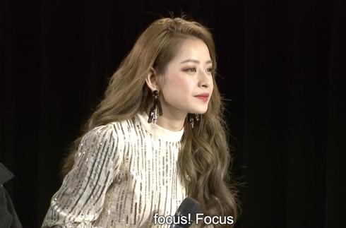 Chi Pu ôm từng fan trên sân khấu, nhảy hit của BlackPink tại Fanmeeting Hàn Quốc-10