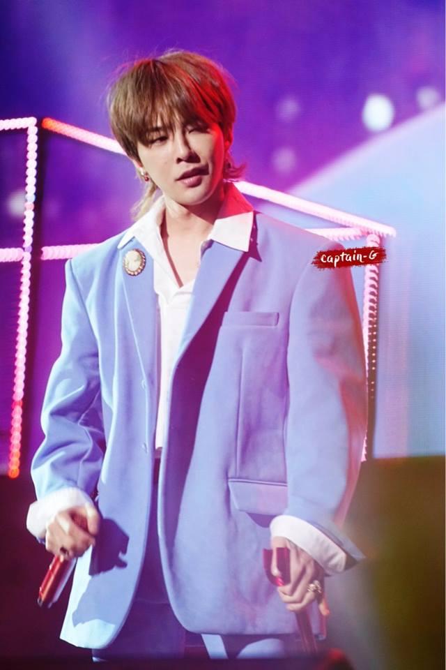 Song Hye Kyo tăng cân rõ rệt khi xuất hiện bên chồng trong concert của IU-4