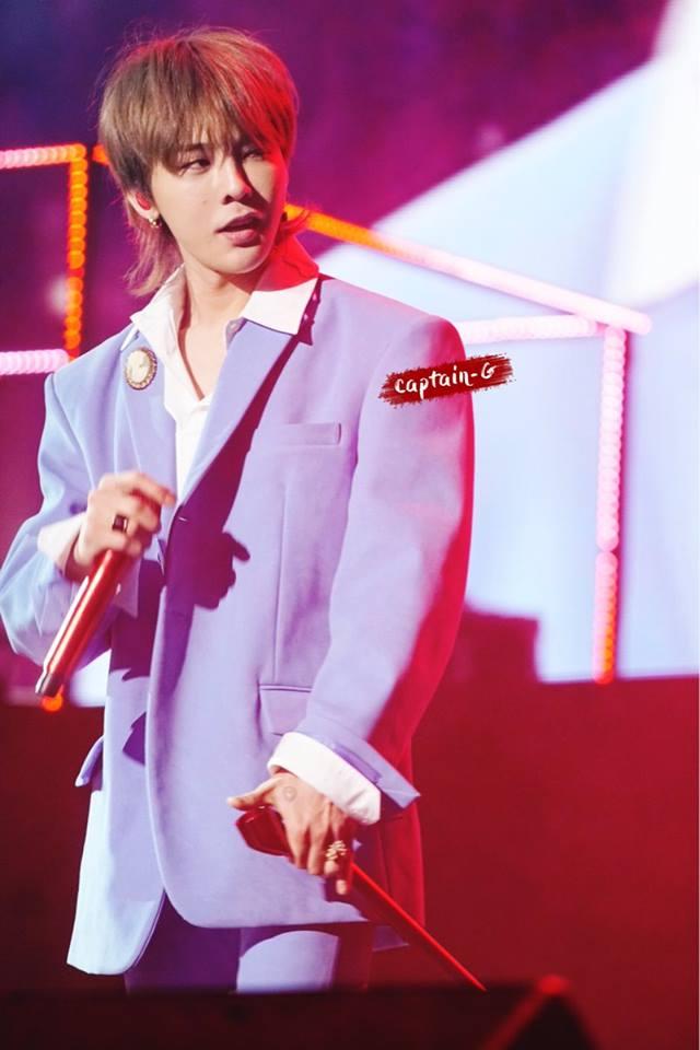 Song Hye Kyo tăng cân rõ rệt khi xuất hiện bên chồng trong concert của IU-5