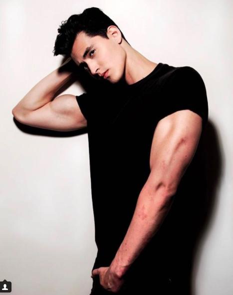 Chàng người mẫu Thái khiến chị em phát sốt vì từ mặt đến body - cái gì cũng hoàn hảo!-5