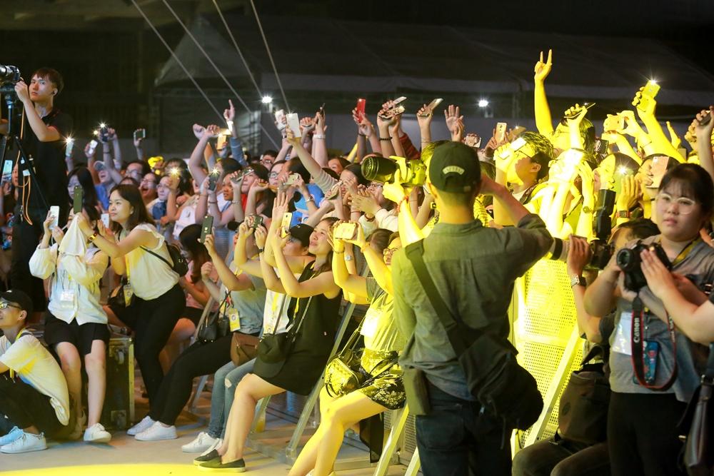 Mỹ Tâm khiến hàng ngàn fan phát cuồng khi thể hiện điệu nhảy say rượu trứ danh-2