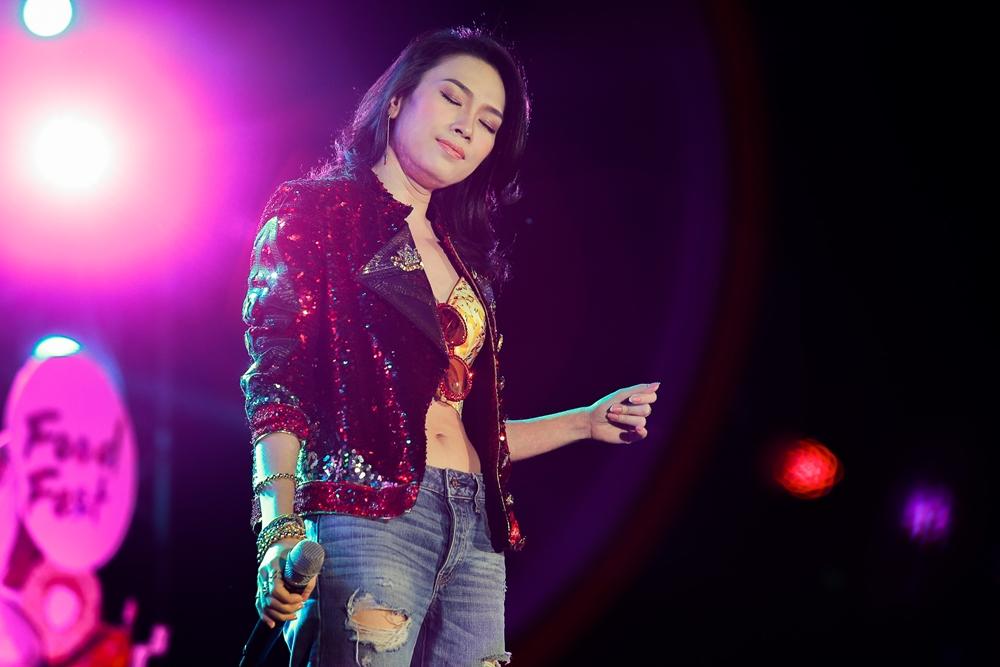 Mỹ Tâm khiến hàng ngàn fan phát cuồng khi thể hiện điệu nhảy say rượu trứ danh-5