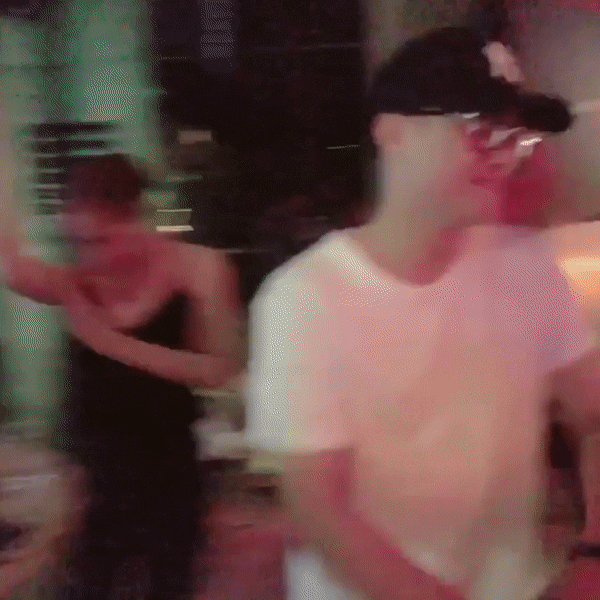 Cười không ngậm được miệng khi xem Lâm Vinh Hải dạy vũ đạo cho Linh Chi-4