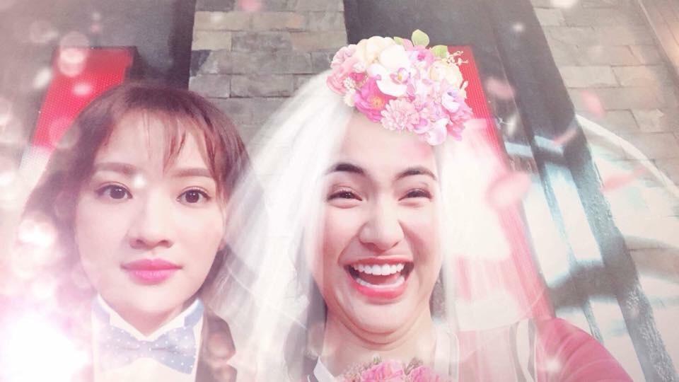 Clip: Chết cười với màn cầu hôn lầy lội nhất quả đất của Hòa Minzy-2