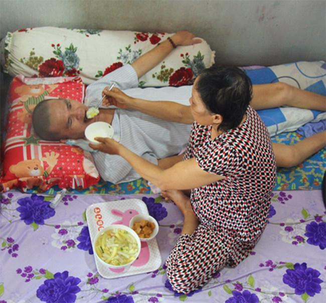 Chuyện tình muộn màng của người phụ nữ nên duyên vợ chồng từ cốc trà đá-3