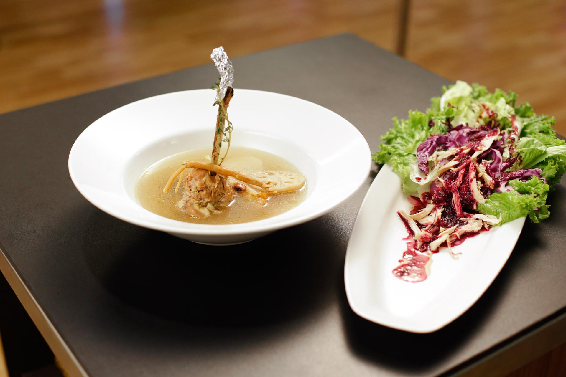 Cho rằng đề bài phi lý, Lý Quí Khánh bật tanh tách ban giám khảo Vua đầu bếp 2017-7