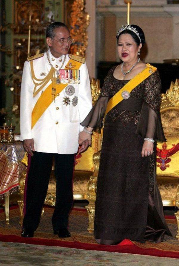 Mối nhân duyên trời định của vị vua được cả đất nước Thái Lan tôn thờ-5