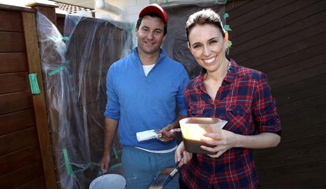 Chuyện ít biết về người đàn ông đứng sau nữ thủ tướng trẻ tuổi nhất thế giới-2