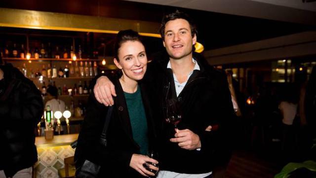 Chuyện ít biết về người đàn ông đứng sau nữ thủ tướng trẻ tuổi nhất thế giới-4