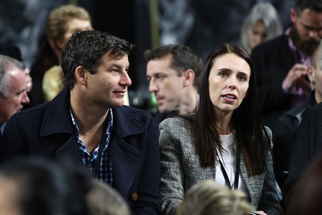 Chuyện ít biết về người đàn ông đứng sau nữ thủ tướng trẻ tuổi nhất thế giới-5