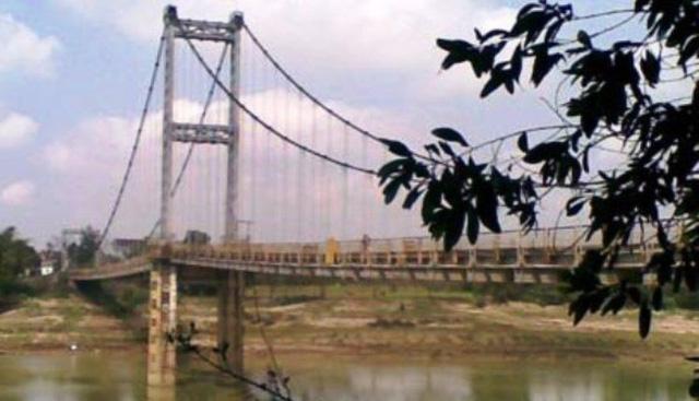 Đau lòng bức thư tuyệt mệnh của nữ sinh lớp 8 cùng bạn nhảy sông tự tử-1