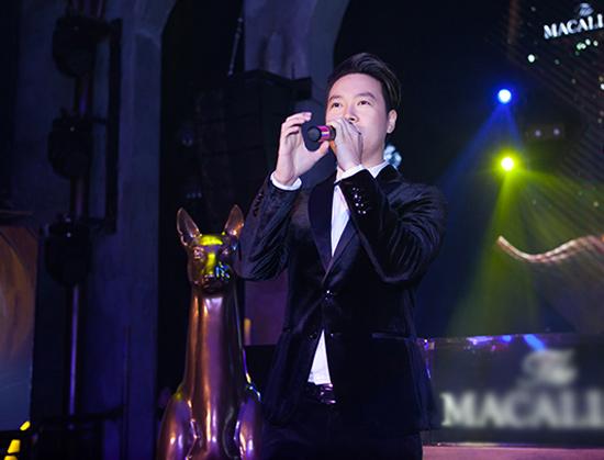 Á hậu Tú Anh hội ngộ ‘người quen cũ’ tại sự kiện-6