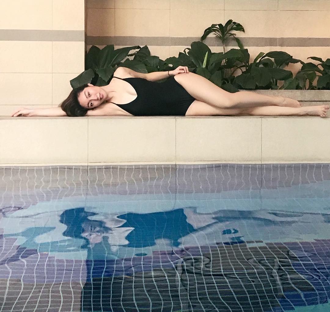 Sau 1 tháng đăng quang, thảm họa nhan sắc Miss Earth 2017 đẹp lên được bao nhiêu phần?-13