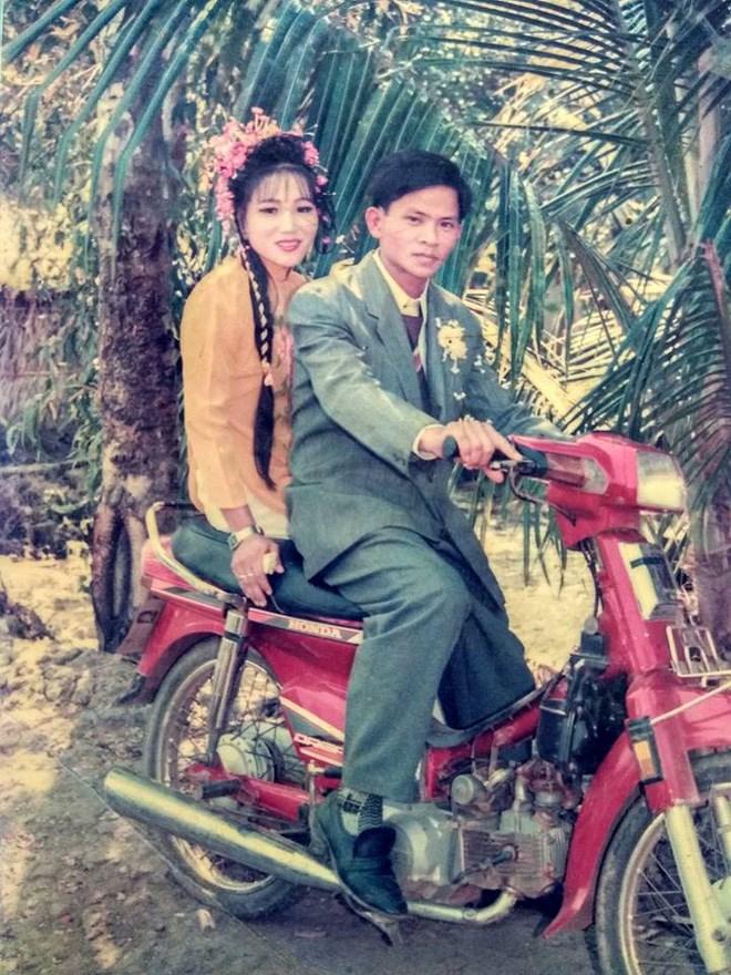 Giới trẻ Việt đua nhau khoe ảnh cưới thời ông bà anh khiến ai nhìn cũng mê-4