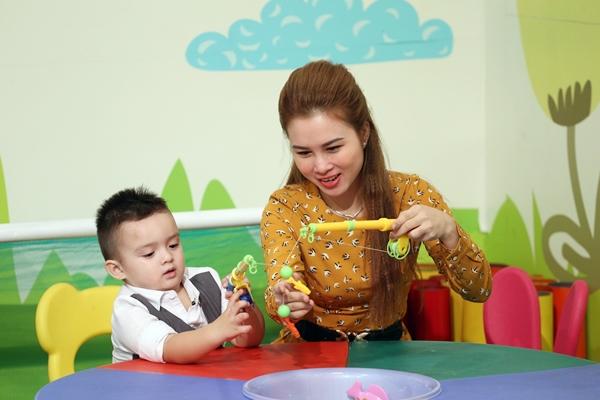 Nhóc tỳ lai Việt - Đức hút 130.000 theo dõi-1