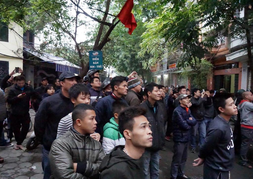 3 căn nhà bốc cháy, cả khu phố ở Hà Nội hốt hoảng-5