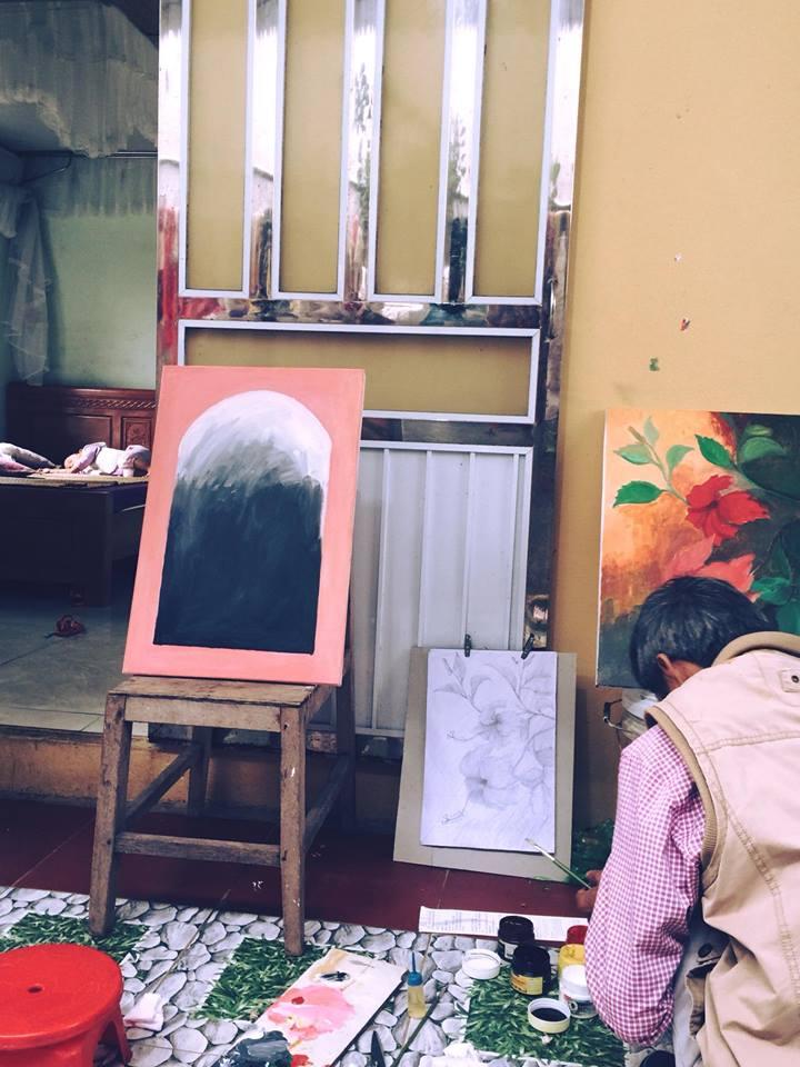 Không chỉ say mê, tài vẽ hoa dâm bụt của Hoàng Thùy thực sự đáng ngưỡng mộ-5