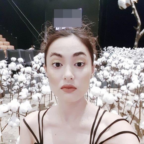 Hot girl - hot boy Việt 13/12: Nàng nấm Fung La xuất hiện với bộ lông mày khác lạ-2