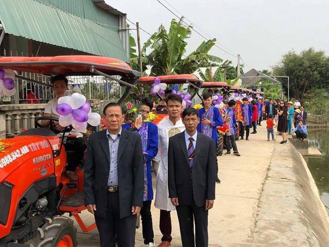 Chú rể Hải Dương mang 8 máy cày đi hỏi vợ gây sốt cộng đồng mạng-3