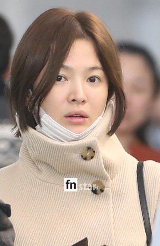 Song Hye Kyo xuất hiện với mặt mộc, thần thái kém sắc sau tuần trăng mật-1