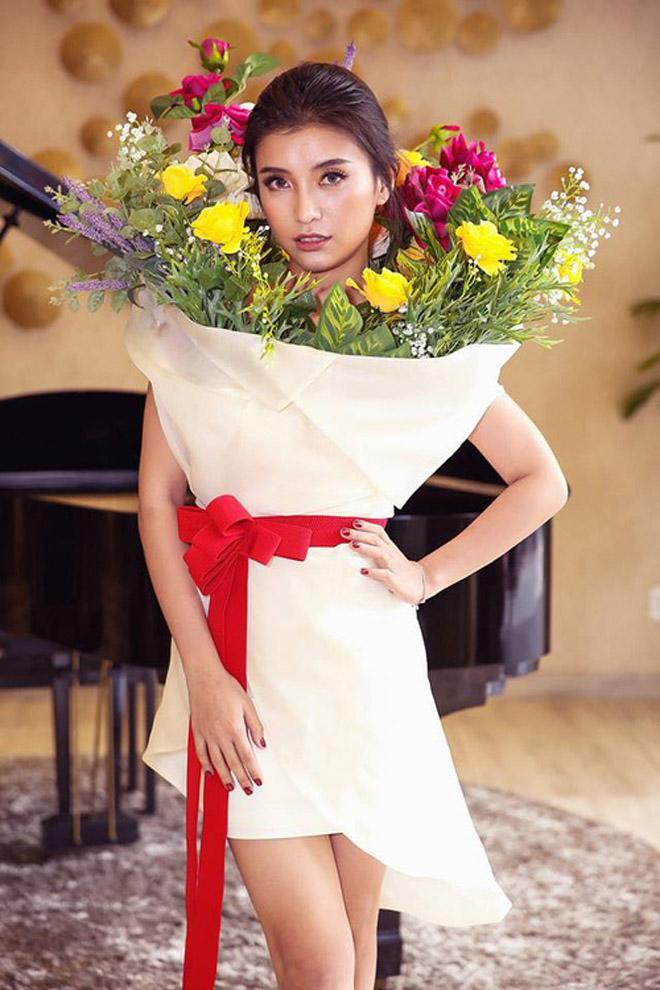 Ngọc Trinh dẫn đầu top sao mặc váy nhái ồn ào nhất năm 2017-9