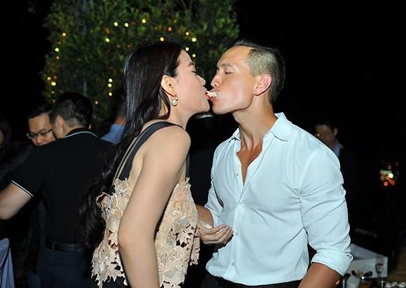 Những cảnh nóng để đời của Kim Lý khiến Hà Hồ phải đỏ mặt khi xem lại-7