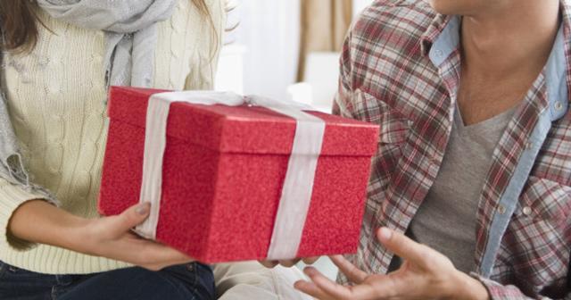 Ra mắt gia đình người yêu dịp cuối năm, làm sao để được bố mẹ chàng yêu quý?-1