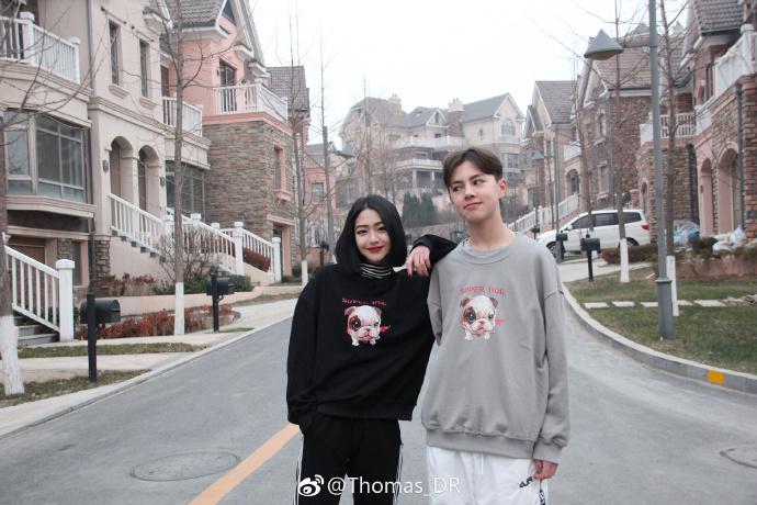 Cận cảnh nhan sắc thiên thần của cặp anh em Bỉ lai Trung cướp sạch trái tim chị em-2