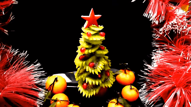 Trang trí hoa quả thành hình cây thông Noel đơn giản mà siêu đẹp, ai nhìn cũng thích-4