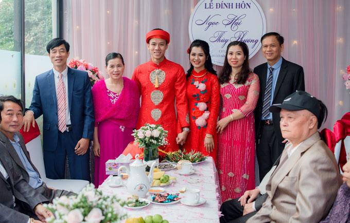Hot boy Quế Ngọc Hải và vợ mặc màu đỏ trong lễ ăn hỏi-2