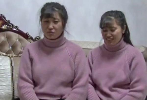 Đám cưới sinh đôi khiến khách mời choáng váng không phân biệt nổi cô dâu, chú rể-3