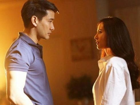 Bắt cá hai tay, buông ai ra cũng tiếc, biết làm sao?-2