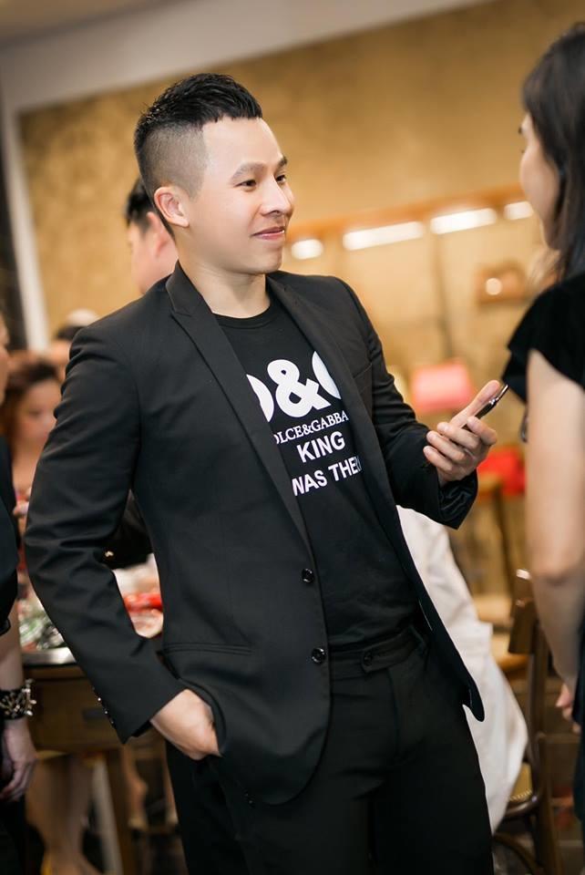 Vì sao Vũ Khắc Tiệp dù có sửa mặt nhưng vẫn chỉ dám cười chúm chím?-1